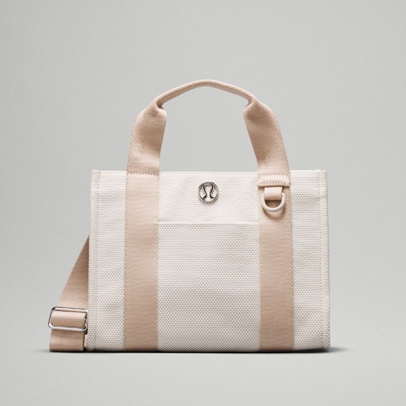 lululemon athletica Handbags - Lululemon-two tone mini tote bag-4.5L